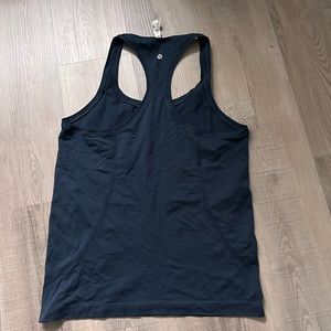 Lululemon Run swiftly rank top - true navy size 10